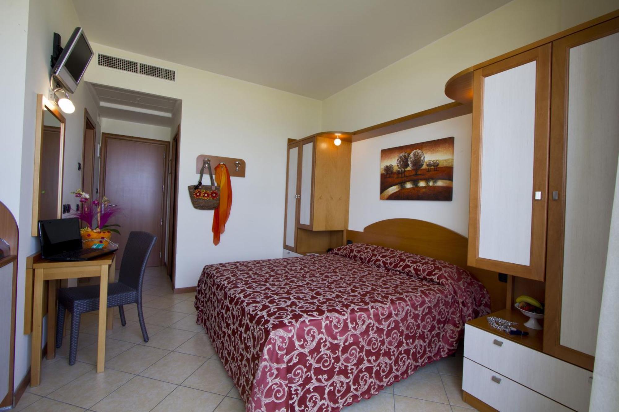 Hotel Palm Beach B&B Sea View Rimini Dış mekan fotoğraf